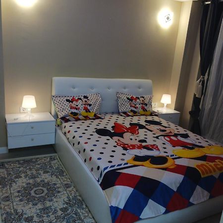 Ferienwohnung Myky Mouse Nu Primesc Santieristi Si Petrecareti Bukarest Exterior foto