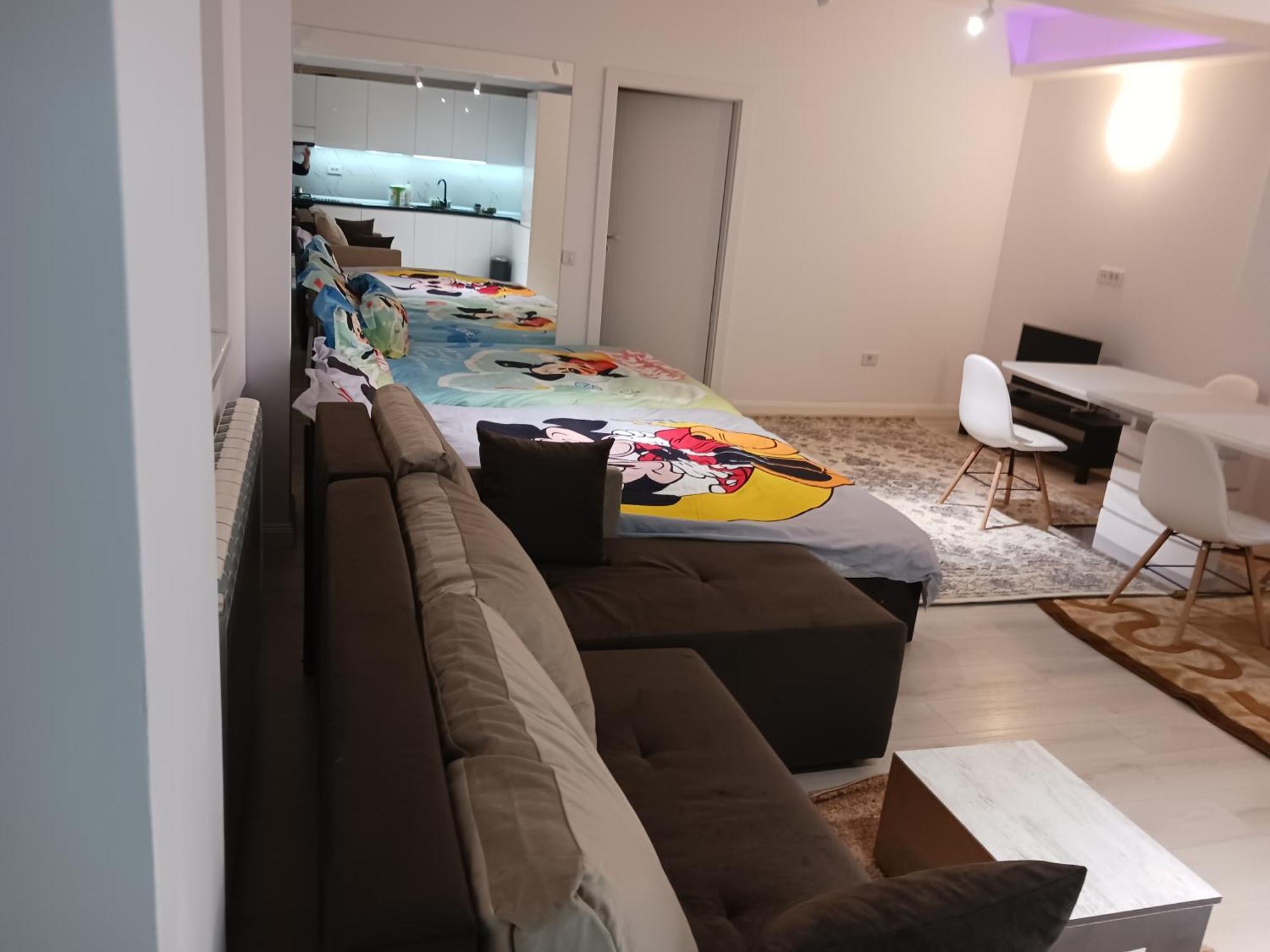 Ferienwohnung Myky Mouse Nu Primesc Santieristi Si Petrecareti Bukarest Exterior foto