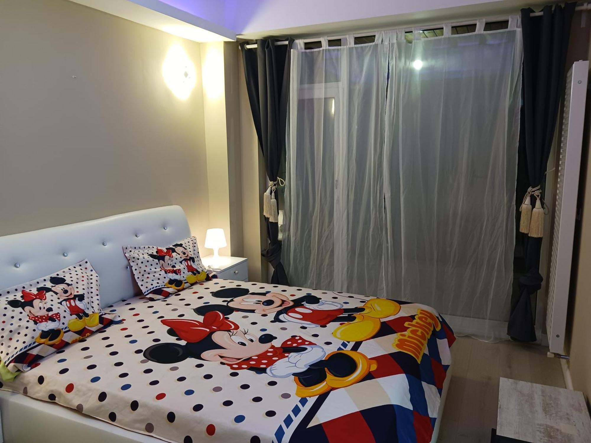 Ferienwohnung Myky Mouse Nu Primesc Santieristi Si Petrecareti Bukarest Exterior foto