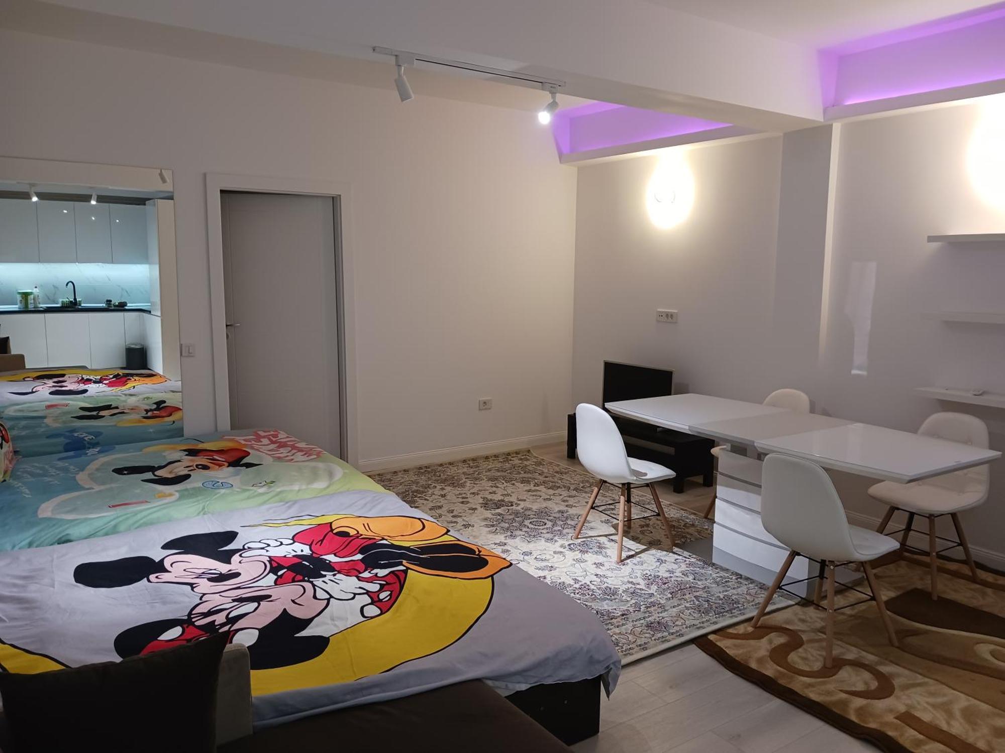 Ferienwohnung Myky Mouse Nu Primesc Santieristi Si Petrecareti Bukarest Exterior foto