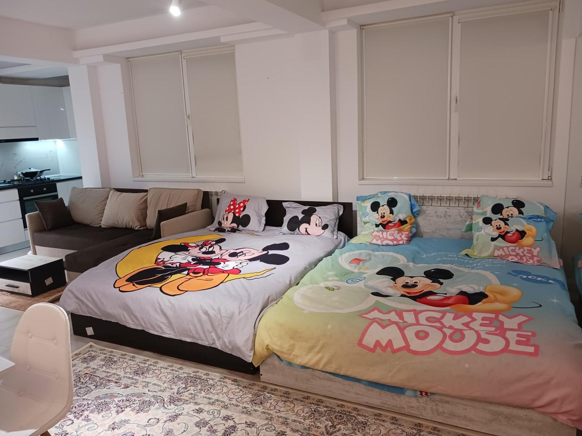 Ferienwohnung Myky Mouse Nu Primesc Santieristi Si Petrecareti Bukarest Exterior foto